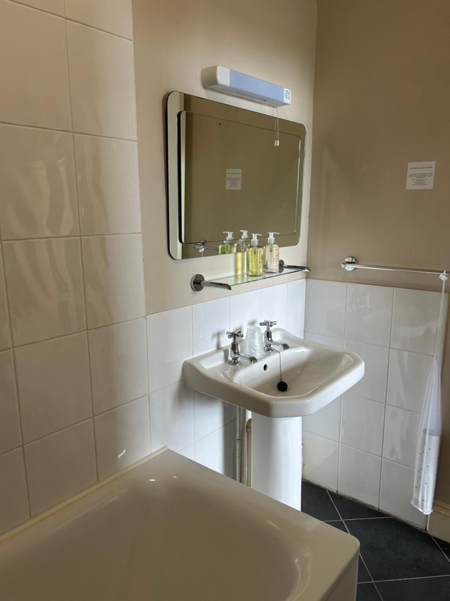 Bed and Breakfast Broadway House Логарн Екстер'єр фото