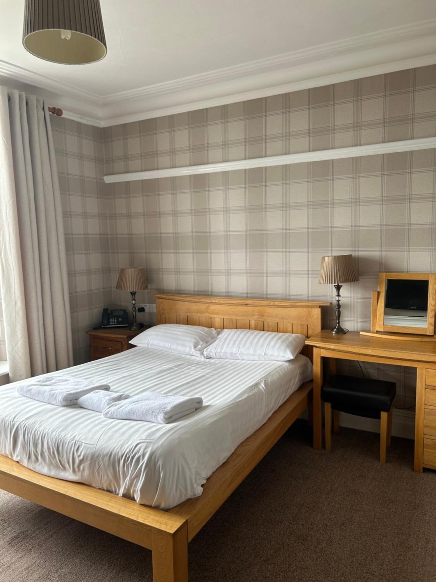 Bed and Breakfast Broadway House Логарн Екстер'єр фото